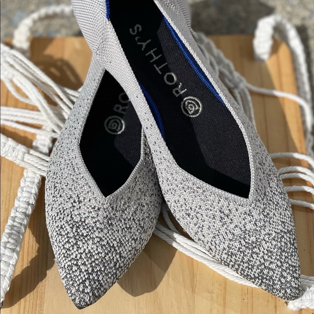 Rare Rothy’s Pearl Metallic Size 9.